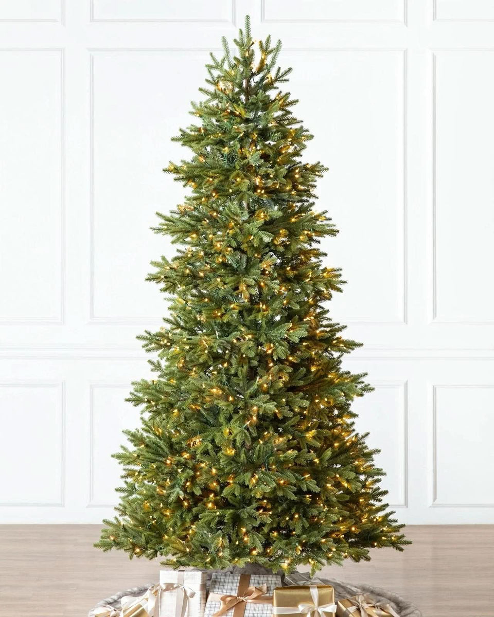 Árvore de Natal Silverado Slim com Galhos Articulados, Suporte Metálico e Micro LEDs Embutidos