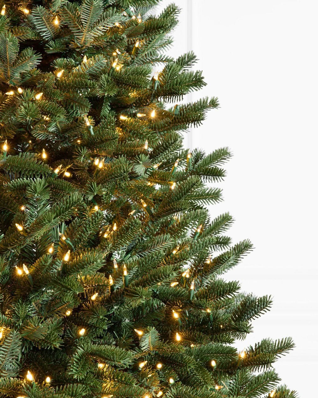 Árvore de Natal Verde Premium com Galhos Articulados, Suporte Metálico com Rodinhas e Micro LEDs Embutidos